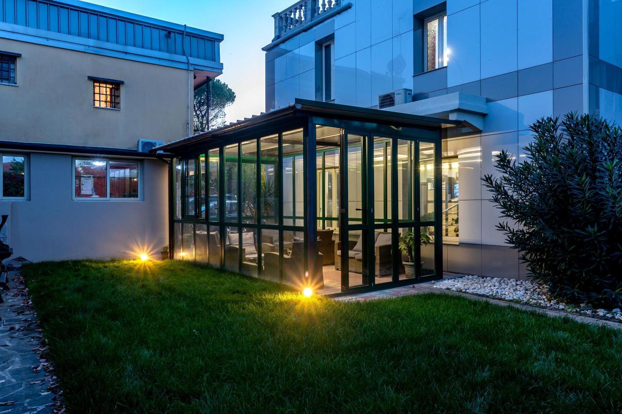 Hotel La Quercia Mozzo Buitenkant foto
