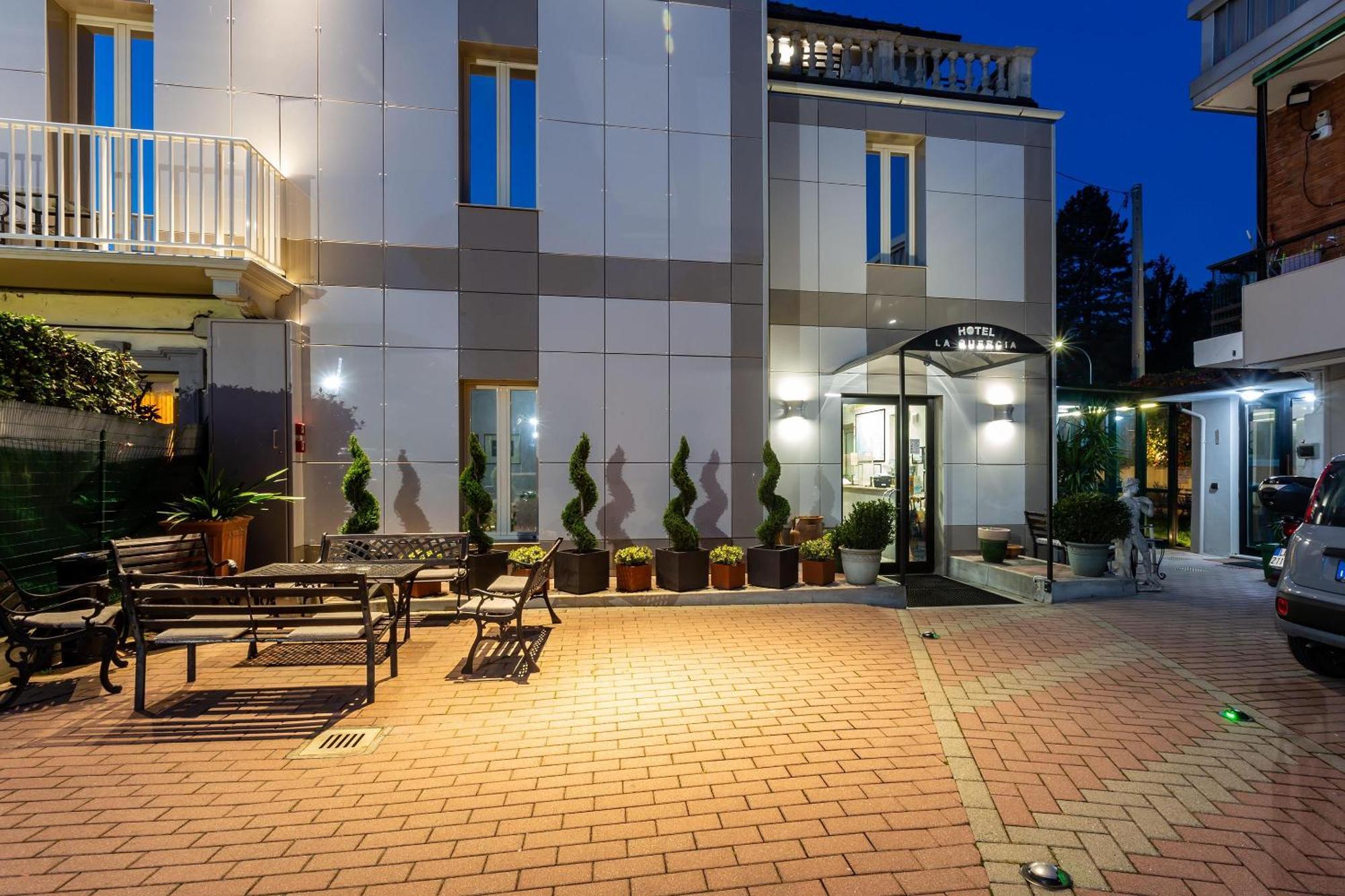 Hotel La Quercia Mozzo Buitenkant foto