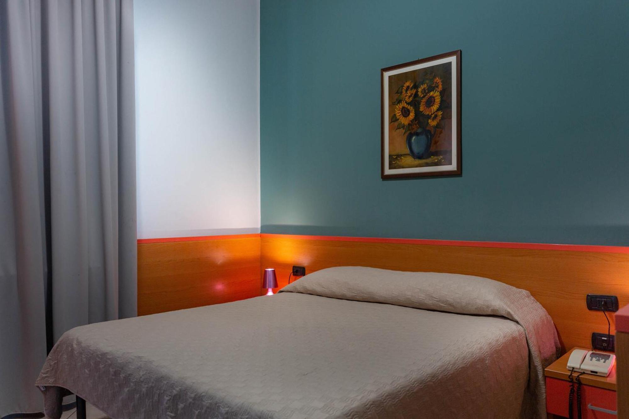 Hotel La Quercia Mozzo Buitenkant foto
