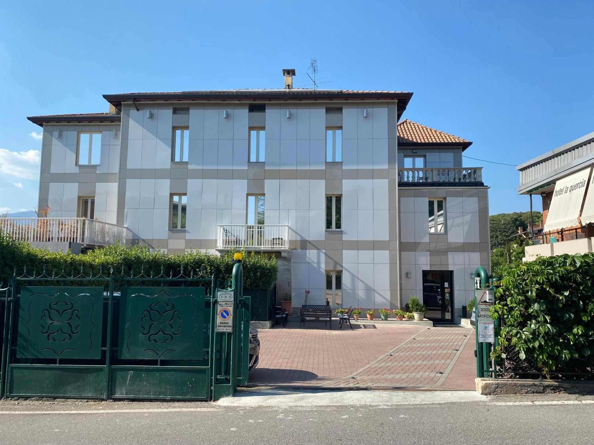 Hotel La Quercia Mozzo Buitenkant foto