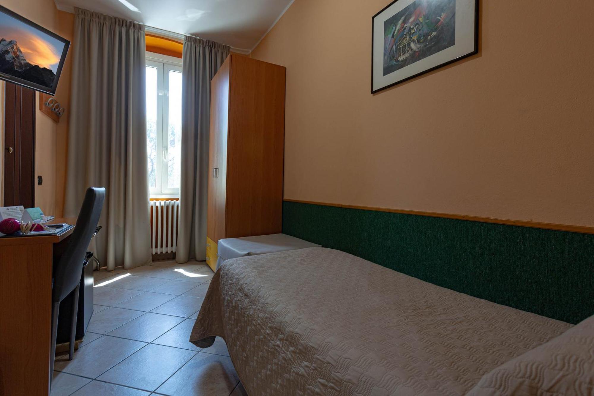 Hotel La Quercia Mozzo Buitenkant foto