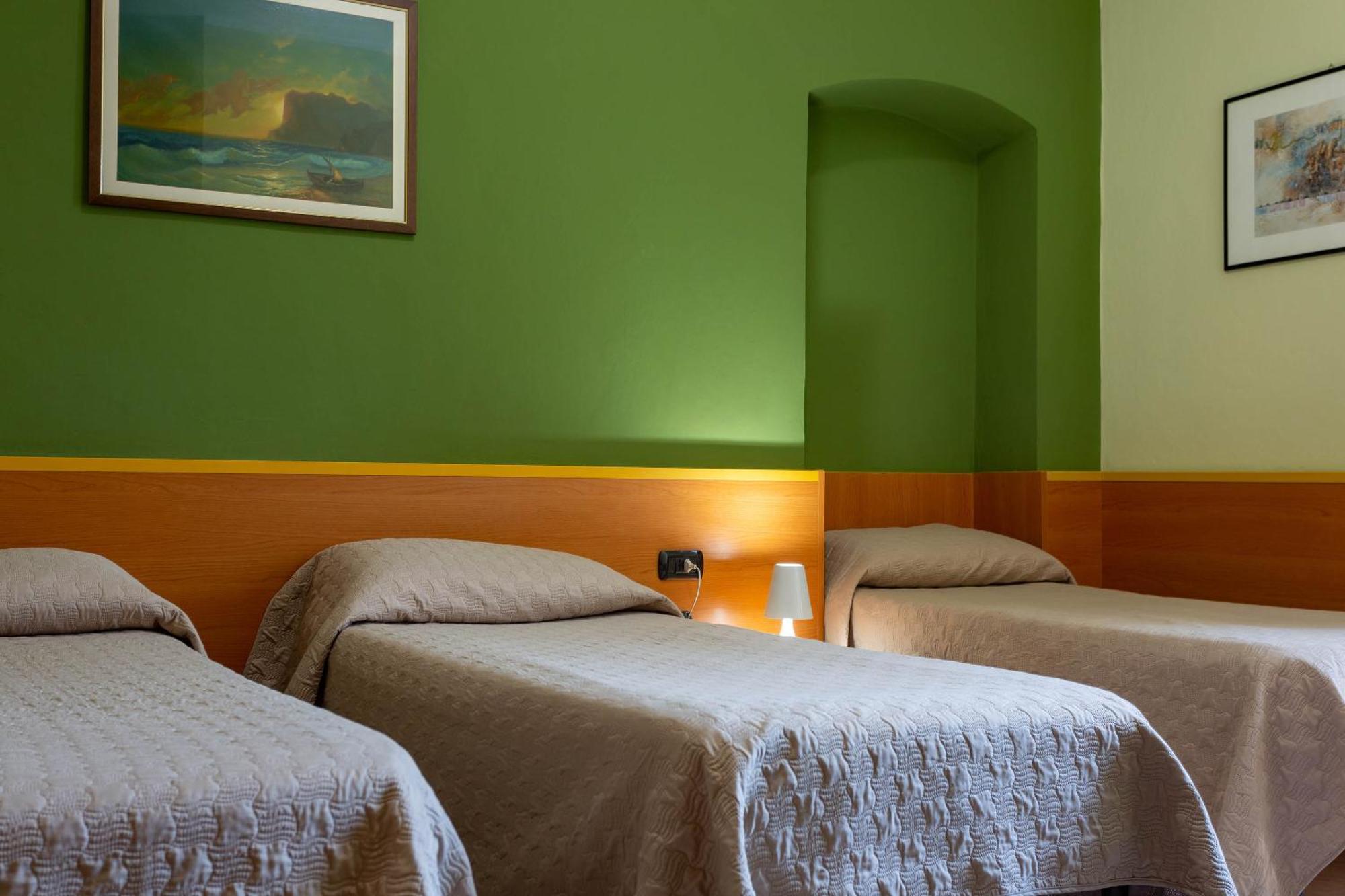 Hotel La Quercia Mozzo Buitenkant foto